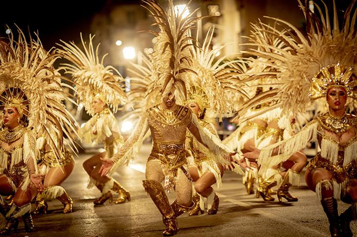 CARNAVAL DE �GUILAS